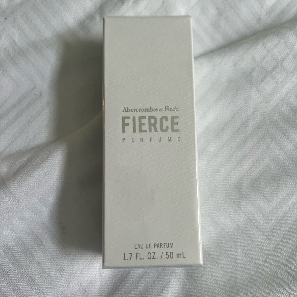 Abercrombie & Fitch White Perfume FIERCE - NIB
